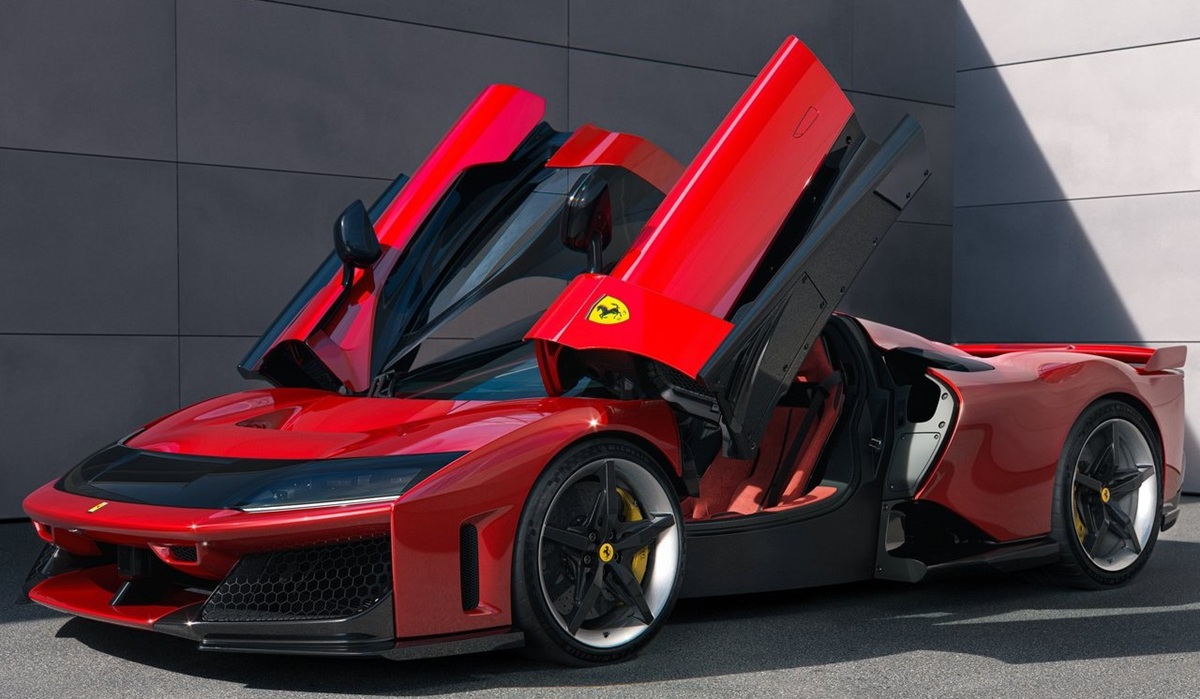 гибридный суперкар Ferrari