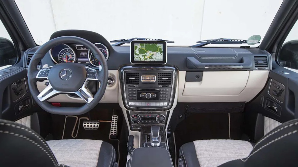 Mercedes-AMG G63 салон 