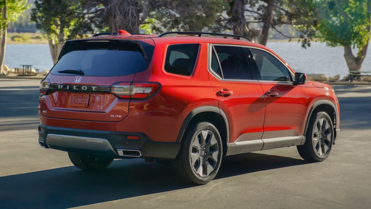 Honda Pilot 2026 фото сзади